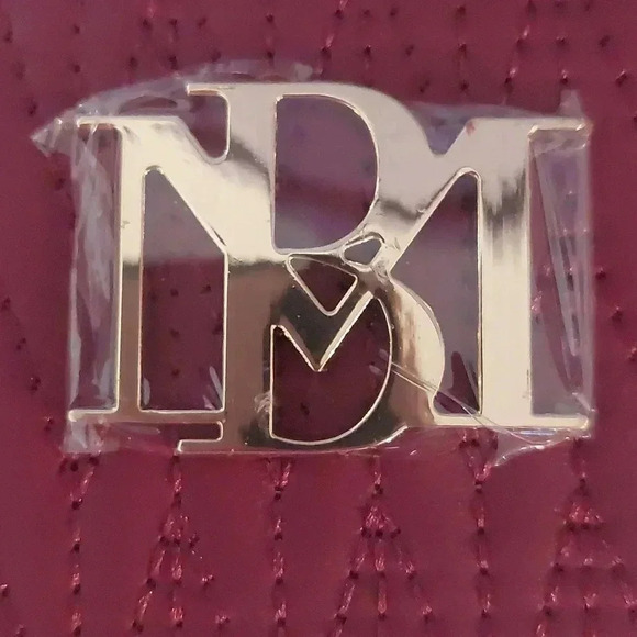 NWT BADGLEY MISCHKA Long Maroon Wallet with Phone Pocket with Wristlet - Picture 5 of 10